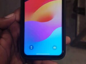 ايفون للبيع iPhone 11 Pro 256G بسعة تخزين كبيره ..