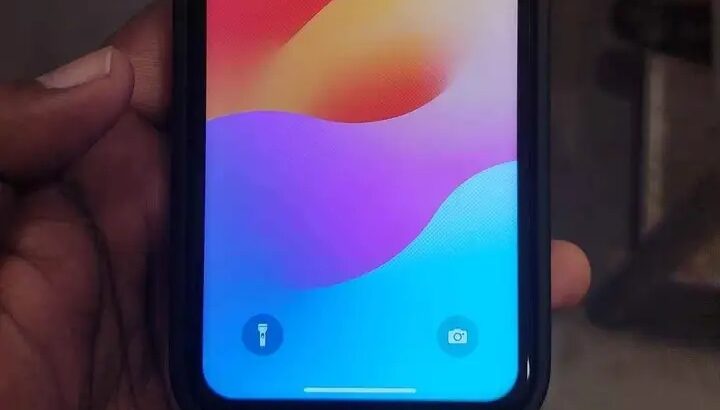 ايفون للبيع iPhone 11 Pro 256G بسعة تخزين كبيره ..