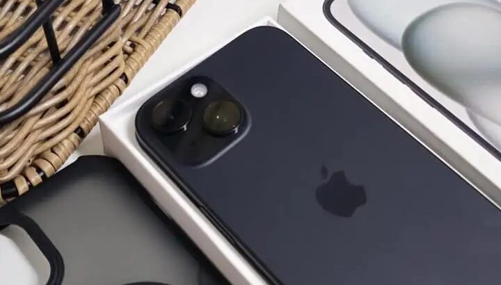 آيفون مستعمل للبيع iPhone 15 Black 256Gb Like New