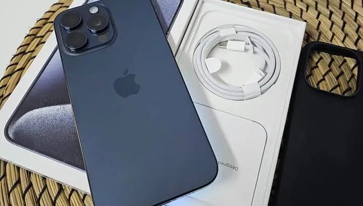 آيفون مستعمل 15 برو ماكس تيتانيوم أزرق