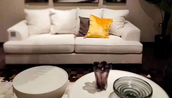 خدمة تنجيد الأريكة / الأثاث – خدمة المجلس