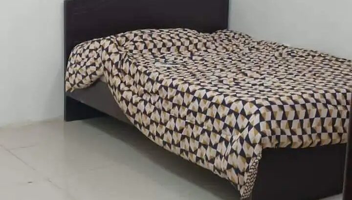 استديو للايجار بالدفنه منطقة السفارات حالتهم جيده