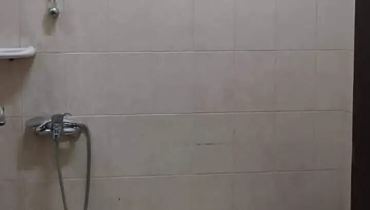 استديو للايجار بالدفنه منطقة السفارات حالتهم جيده