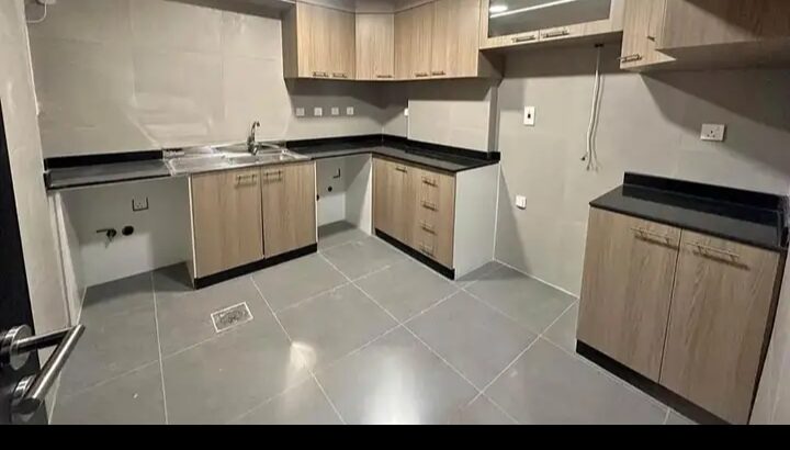 2 بي اتش كيه للإيجار يقع في السعد بالقرب من مستشفى