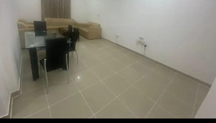 شقة للايجار في بن محمود مفروشة بالكامل ممتازه جدا.