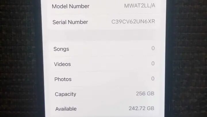 ايفون 11 برو ماكس مستعمل للبيع بحالة ممتازة