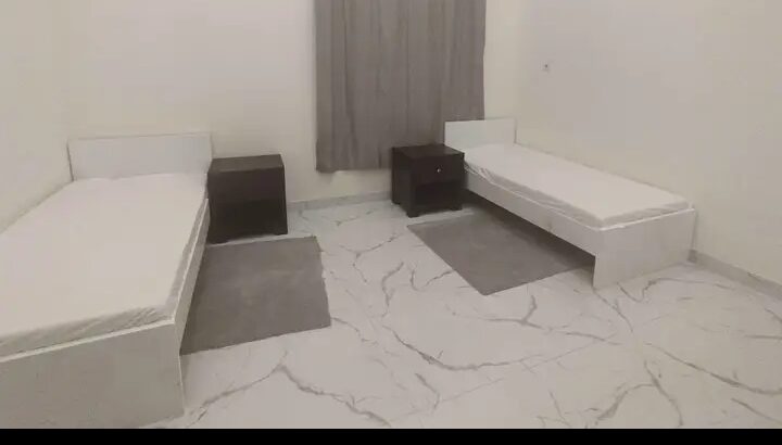 شقق للايجار اول ساكن بمعيذر نصف مفروش .غرف كبيره .