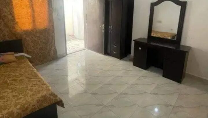 استوديو للايجار لقطة بدون فرش شامل متاح للعوائل ..