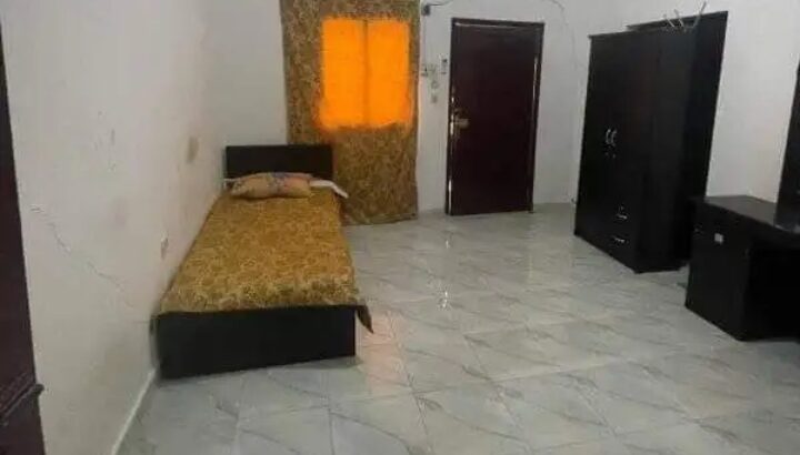 استوديو للايجار لقطة بدون فرش شامل متاح للعوائل ..