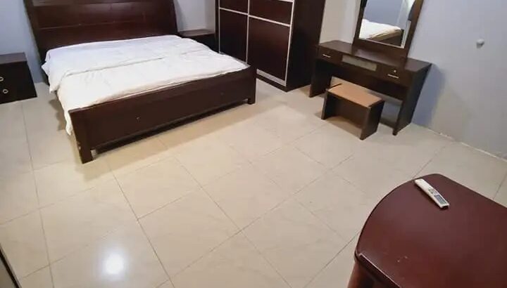 للايجار مفروش في العزيزيه غرفه حمام ومطبخ مناسب ..