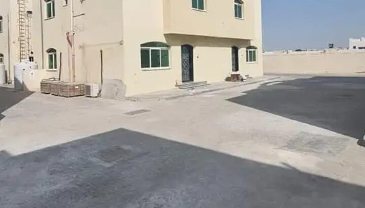 فيلا للإيجار للموظفين يقع في أينكاهالد 4 غرف نوم .
