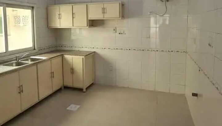 فيلا للإيجار للموظفين يقع في أينكاهالد 4 غرف نوم .