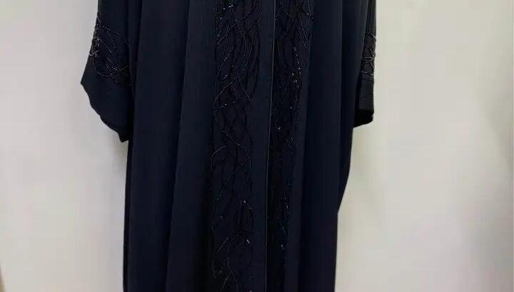 عبايات مستعمل خفيف، للبيع بحالة جيده بالغرافة ….