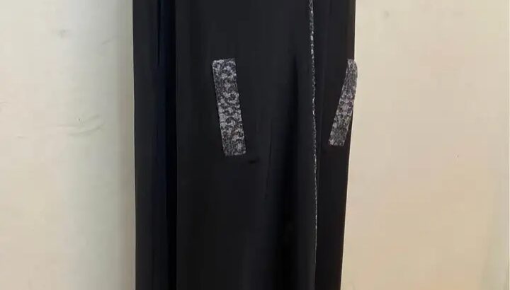 عبايات مستعمل خفيف، للبيع بحالة جيده بالغرافة ….