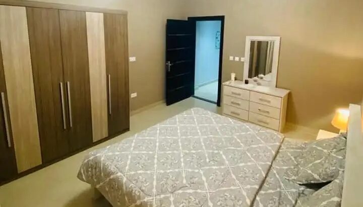 1 بي اتش كيه للإيجار موجود في مايدهر شقة كبيرة 420