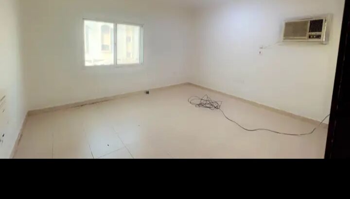 شقة للإيجار في بن عمران غرفتين منهم ماستر و صاله