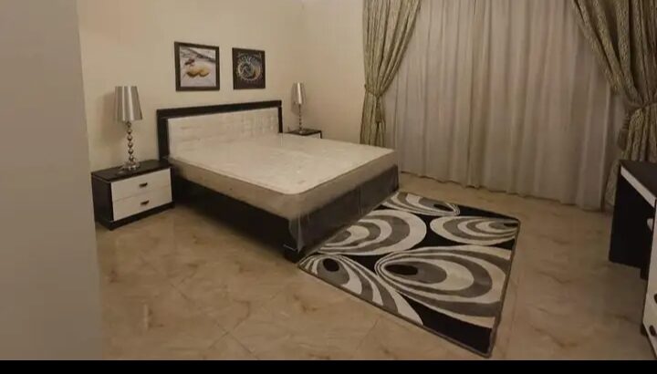 1 بي اتش كيه مفروش بالكامل تقع في أم غوالينا ايجار