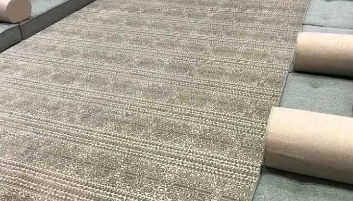 صنع أريكة جديدة وإصلاحها، وصنع الستائر وبيع السجاد