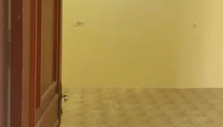 نصف فيلا للايجار في أم قرن طابق تاني وغرفتين وصالة