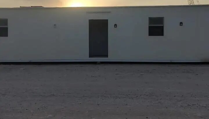 كباين للايجار غرفتين بحمام مجدد جاهز علي التطشيب .