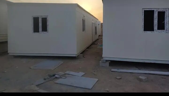 كباين للايجار غرفتين بحمام مجدد جاهز علي التطشيب .