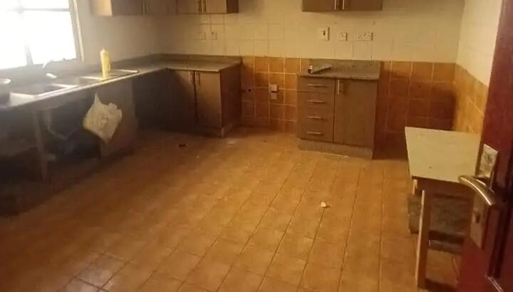 فيلا للإيجار في عين خالد للموظفين والموظفات الدور