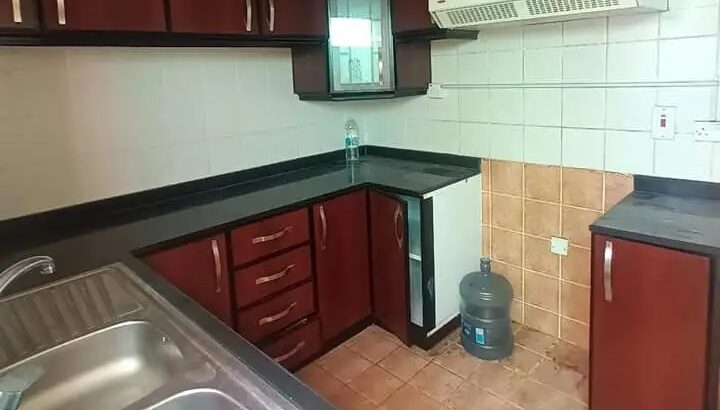 فيلا للإيجار في عين خالد للموظفين والموظفات الدور