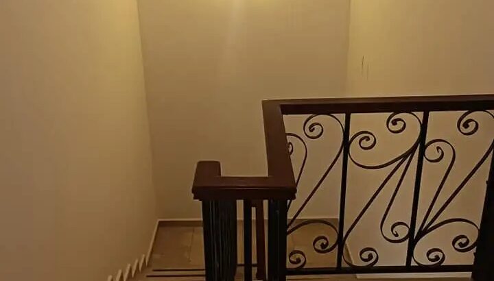 فيلا للإيجار Located in Muraikh Doha 4 غرف نوم 4