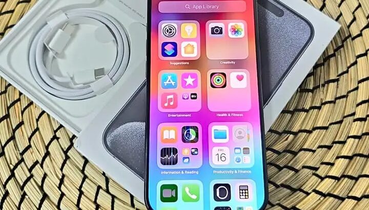 ايفون مستعمل للبيع آيفون 15 برو 128 جيجابايت اسود.