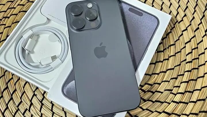 ايفون مستعمل للبيع آيفون 15 برو 128 جيجابايت اسود.