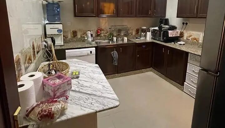 شقه للايجار نظاميةبالغانم الجديد قرب العزيزية شامل