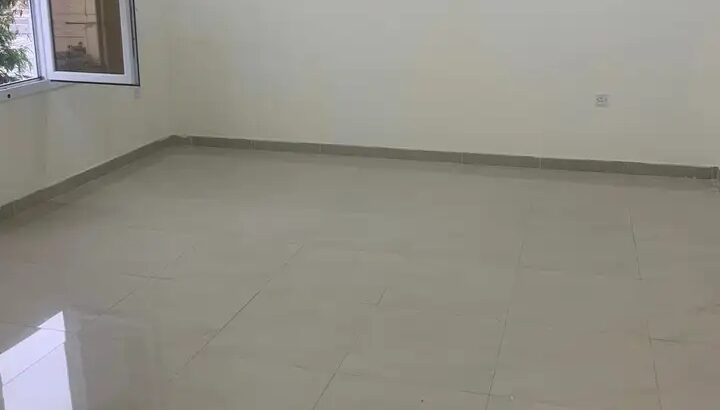 شقة للايجار بالمريخ غرفة وصالة ومطبخ وحمام مميزه .