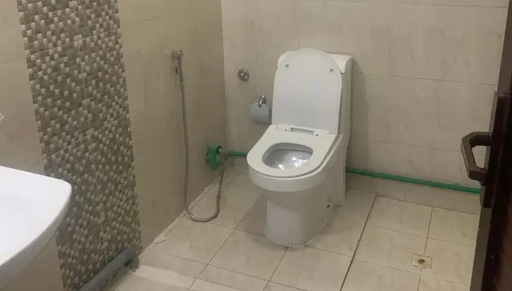 شقة للايجار بالمريخ غرفة وصالة ومطبخ وحمام مميزه .