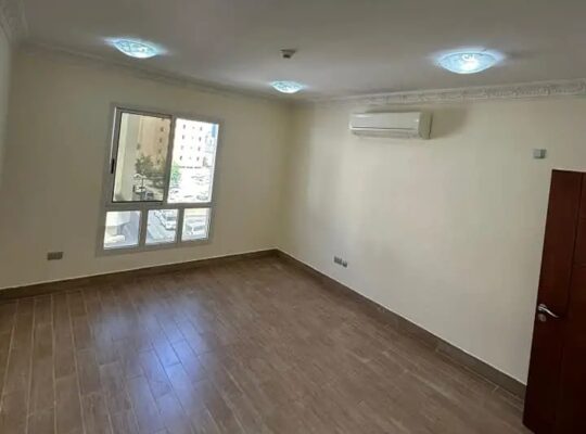 شقة للايجار في بن محمود غرفتين وصاله ومطبخ و٢حمام