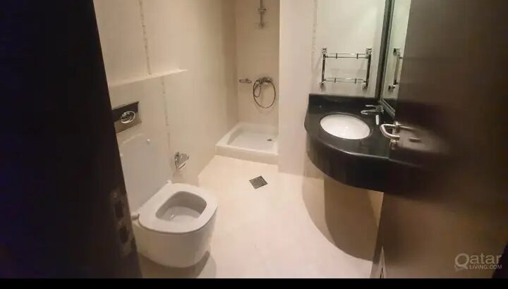 شقه فندقيه للايجار فخمه عقد لمدة سنه في غوالينا .