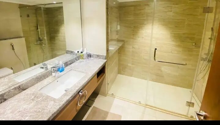 غرفة نوم واحدة مفروشة بالكامل 2 حمام قاعة المطبخ