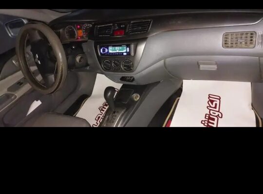 سيارة مستعملة للبيع لانسر بوما٢٠١٣ بره وجوه فبريكا