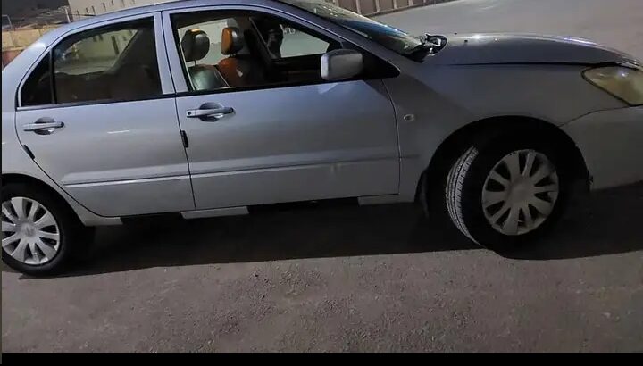سيارة مستعملة للبيع لانسر بوما٢٠١٣ بره وجوه فبريكا