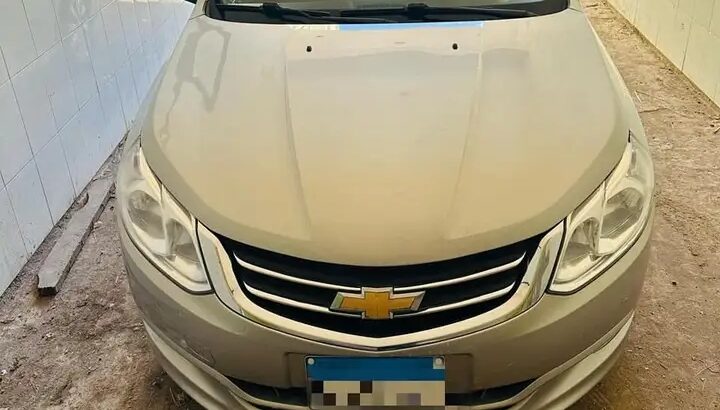 عربية مستعملة للبيع أوبترا 2011 فبريكا برا جوا