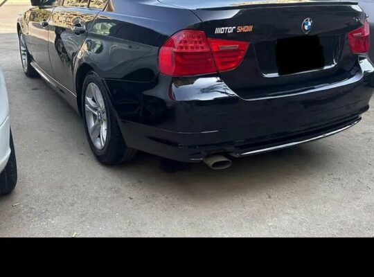 سيارة للبيع مستعمله BMW 20120 فابريكه بالكامل بره