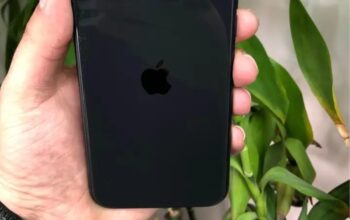 Iphone 11 128 gb Battery 87 % الجهاز جداً نظيف