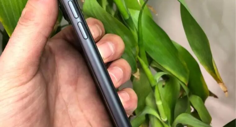 Iphone 11 128 gb Battery 87 % الجهاز جداً نظيف