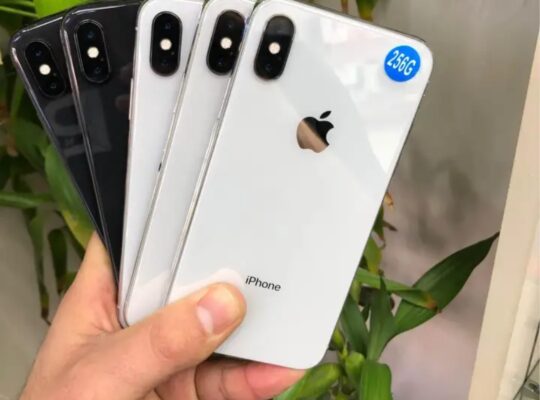 Iphone x 256 GB Battery 92‎%‎ الاجهزه لامفكوكه