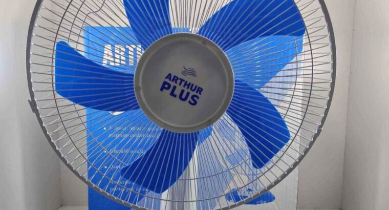 مروحة كهربائية يستخدم لتدوير هواء منعش وبارد …..