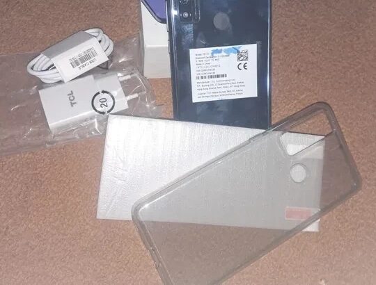 موبايلات بالجزائر تي سي إل SE 20 هو هاتف ذكي متميز