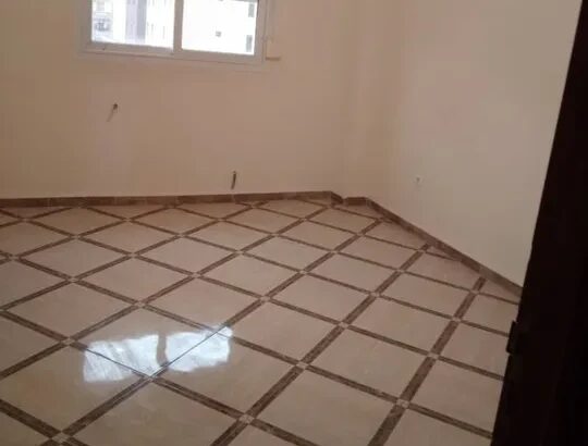 شقة للبيع برج بحرى الفاخرة ويتميز باطلالات رائعه .