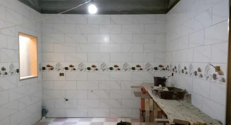 شققًا للإيجار في موقع مميز، تتكون من3غرف نوم وحمام