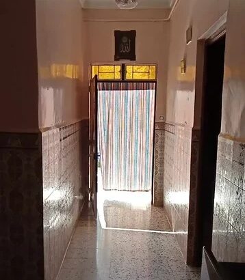 منزل للبيع يقع على أرض بمساحة 270 متر مربع …….