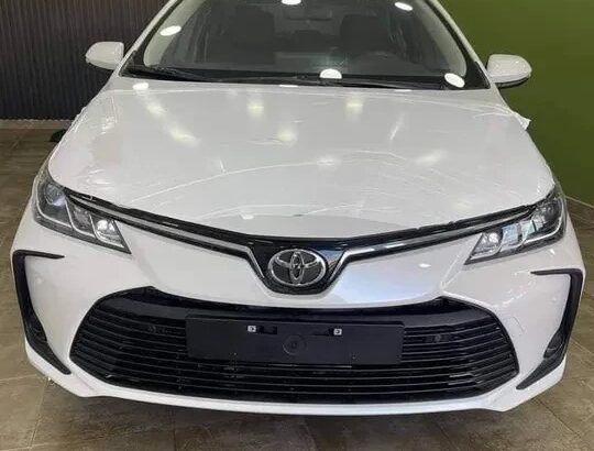 تعتبر سيارة كورولا صفار محلية الدار خيارًا ممتازًا