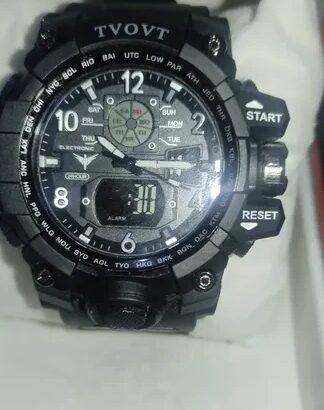 ساعات بالجزائر ساعة TVOVT8803 هي ساعة ذكية متطورة